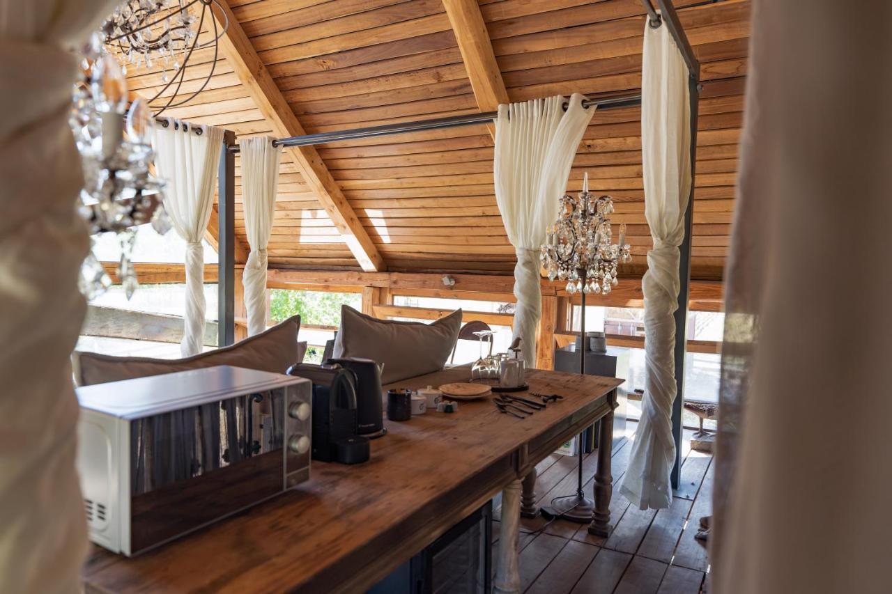 Inspiring Farm Sanctuary And Famous Painting Pig Hotel Franschhoek Ngoại thất bức ảnh