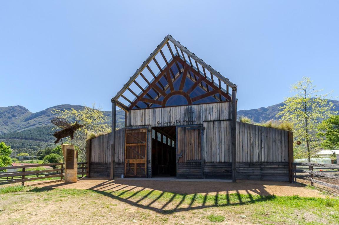 Inspiring Farm Sanctuary And Famous Painting Pig Hotel Franschhoek Ngoại thất bức ảnh